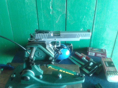 Hola compañeros de este foro y amantes de la recarga,como yo..  :ypist: 
Aqui os presento mi banco de 00