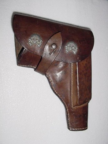Hace unos días encontré por casualidad en una web extranjera un arma a la venta que hacía muchos años 11