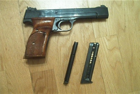   Hola chicos, como veo que falta un sub-foro de esta marca (lo hay de Glock, de 1911's, de Revólveres, 61