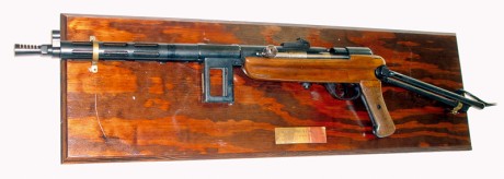 Hace unos días encontré por casualidad en una web extranjera un arma a la venta que hacía muchos años 60