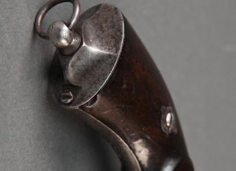 Hace unos días encontré por casualidad en una web extranjera un arma a la venta que hacía muchos años 111