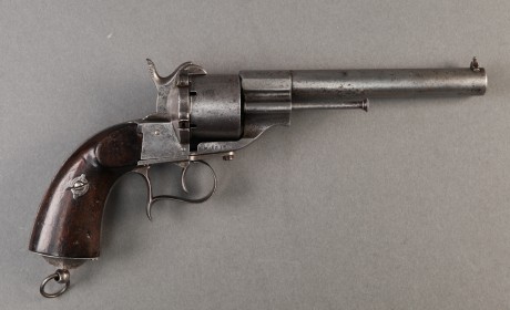 Hace unos días encontré por casualidad en una web extranjera un arma a la venta que hacía muchos años 131