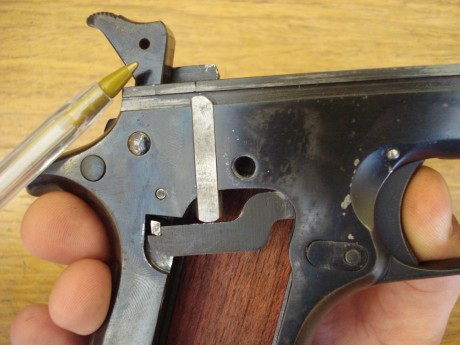 Hola, tengo un amigo con una pistola Ballester Molina cal.45 que ha hecho empavonar recientemente, ya 21