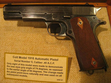 Hace unos días encontré por casualidad en una web extranjera un arma a la venta que hacía muchos años 40