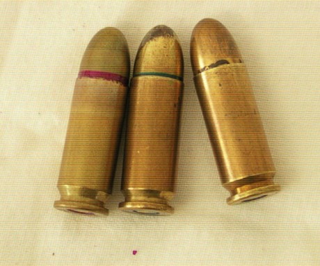 Hola buenas, tengo unos cartuchos del 9 parabellum y estando organizandolo todo un poco me he dado cuenta 70