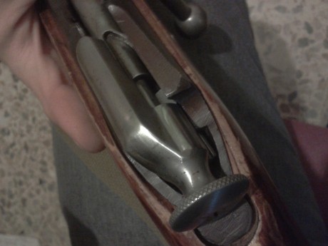 El Mosin-Nagant ..
es un rifle militar accionado por cerrojo, con cargador de cinco proyectiles, que 141