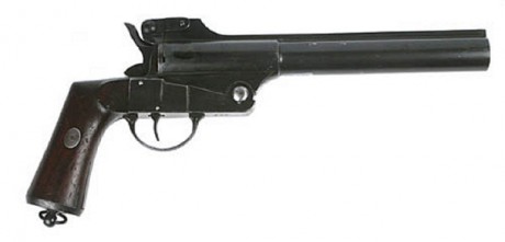 Hace unos días encontré por casualidad en una web extranjera un arma a la venta que hacía muchos años 70