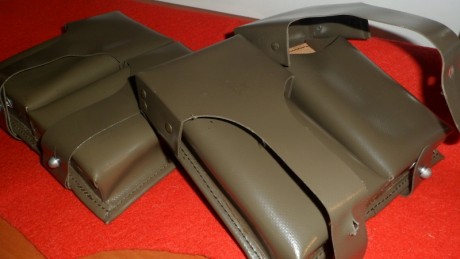 Dos portacargadores dobles del G3 no puedo determinar la antiguedad, estan en Barcelona por si alguien 01