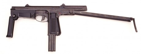 Hace unos días encontré por casualidad en una web extranjera un arma a la venta que hacía muchos años 52