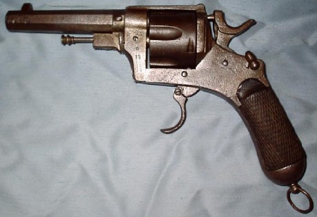 Hace unos días encontré por casualidad en una web extranjera un arma a la venta que hacía muchos años 100