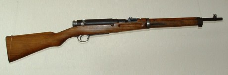 Hace unos días encontré por casualidad en una web extranjera un arma a la venta que hacía muchos años 50
