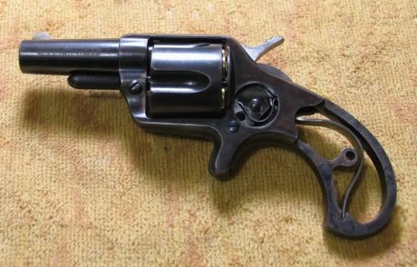 O al menos así creo que se llama...
https://www.byswordandmusket.co.uk/pistols/colt-new-line-revolver/
Pues 10