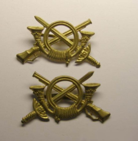 Acabo de adquirir este emblema y me gustaría saber algún dato concreto sobre el mismo. Creo que corresponde 30
