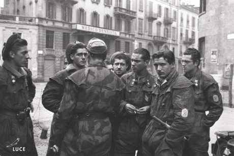 Hace unos días encontré por casualidad en una web extranjera un arma a la venta que hacía muchos años 101