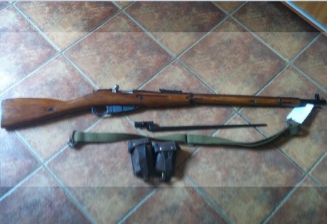 El Mosin-Nagant ..
es un rifle militar accionado por cerrojo, con cargador de cinco proyectiles, que 121