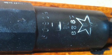 El Mosin-Nagant ..
es un rifle militar accionado por cerrojo, con cargador de cinco proyectiles, que 120