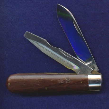 Hace unos días encontré por casualidad en una web extranjera un arma a la venta que hacía muchos años 12