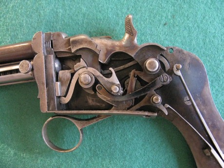 Hace unos días encontré por casualidad en una web extranjera un arma a la venta que hacía muchos años 72