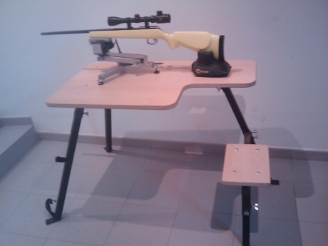 Mesa de tiro para poner a punto el arma y la mira telescopica.Perfecta para las tiradas de BR.Maxima rijidez, 92