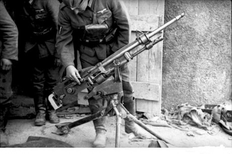 Hace unos días encontré por casualidad en una web extranjera un arma a la venta que hacía muchos años 11