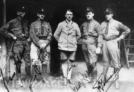 Hace unos días encontré por casualidad en una web extranjera un arma a la venta que hacía muchos años 61
