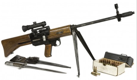 Hace unos días encontré por casualidad en una web extranjera un arma a la venta que hacía muchos años 90