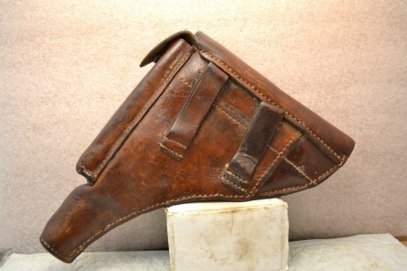 Hace unos días encontré por casualidad en una web extranjera un arma a la venta que hacía muchos años 131