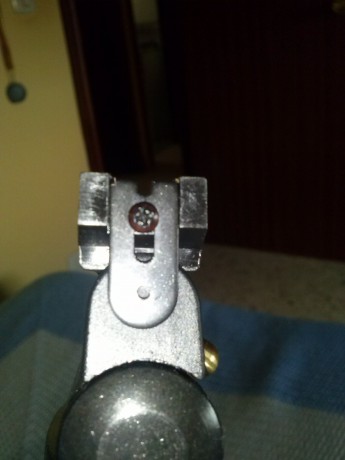Buenos dias, compañeros, mi hijo está antojado en comprarse la pistola crosman 2240 en 5,5, va con botellas 41