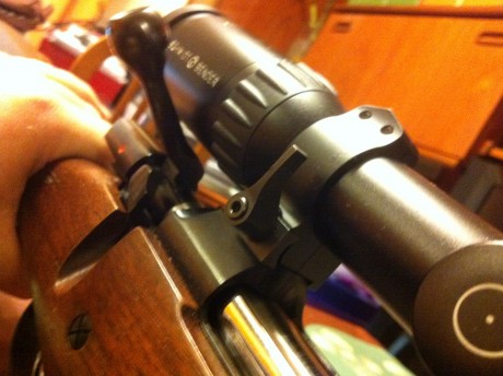 Buenas noches ¿Alguien tiene este rifle y en este calibre ? ¿Que tal de peso y retroceso? , agradezco 140