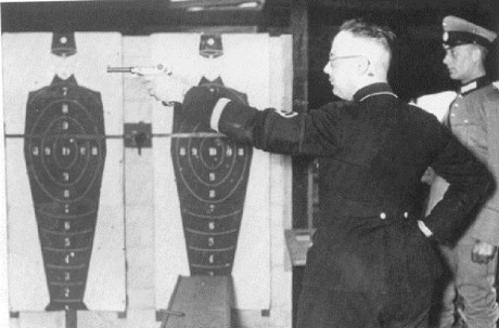 Hace unos días encontré por casualidad en una web extranjera un arma a la venta que hacía muchos años 141