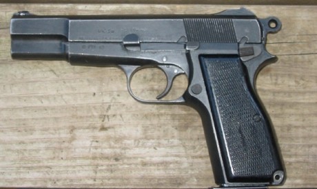 Hace unos días encontré por casualidad en una web extranjera un arma a la venta que hacía muchos años 30
