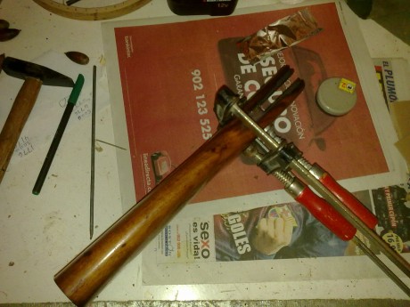 hola, me gustaria restaurar las maderas de un marlin 444, pero no se muy bien como empezar, asi que si 81