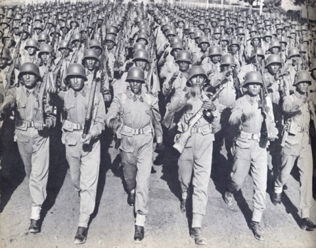Hace unos días encontré por casualidad en una web extranjera un arma a la venta que hacía muchos años 00