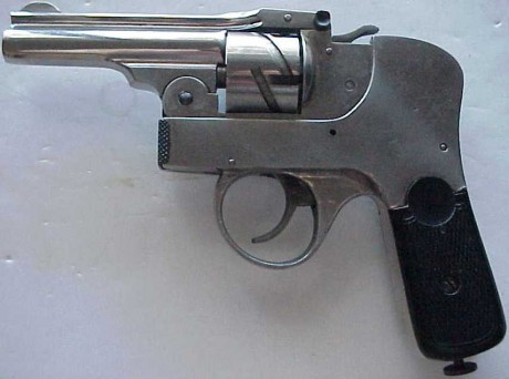 Hace unos días encontré por casualidad en una web extranjera un arma a la venta que hacía muchos años 150