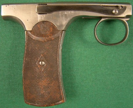 Hace unos días encontré por casualidad en una web extranjera un arma a la venta que hacía muchos años 20