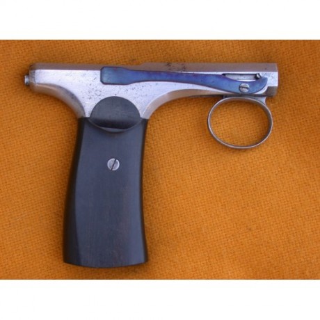 Hace unos días encontré por casualidad en una web extranjera un arma a la venta que hacía muchos años 80