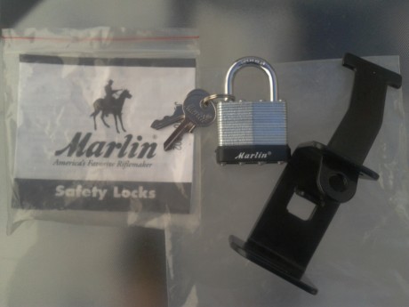 Buenas:
Vendo cepo con candado original para rifle de
palanca Marlin. Sin uso.

Precio 25€   (Envio incluido 00