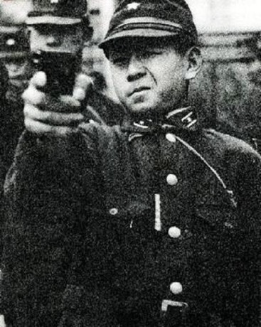 Hace unos días encontré por casualidad en una web extranjera un arma a la venta que hacía muchos años 160