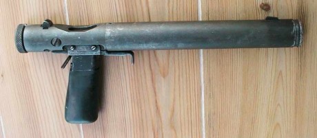 Hace unos días encontré por casualidad en una web extranjera un arma a la venta que hacía muchos años 111