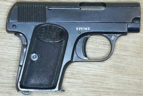 Hace unos días encontré por casualidad en una web extranjera un arma a la venta que hacía muchos años 42