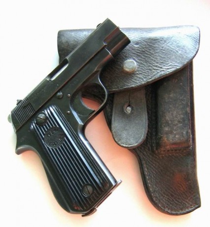 Hace unos días encontré por casualidad en una web extranjera un arma a la venta que hacía muchos años 100