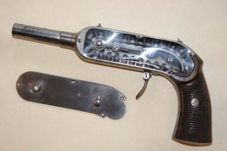 Hace unos días encontré por casualidad en una web extranjera un arma a la venta que hacía muchos años 120