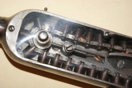 Hace unos días encontré por casualidad en una web extranjera un arma a la venta que hacía muchos años 132