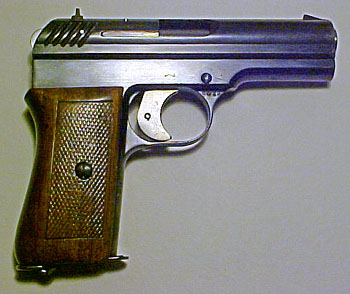 Hace unos días encontré por casualidad en una web extranjera un arma a la venta que hacía muchos años 160