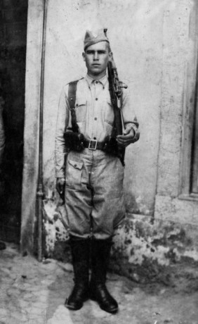 Hace unos días encontré por casualidad en una web extranjera un arma a la venta que hacía muchos años 150