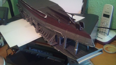 Pues aquí ando construyendo el Akagi, este portaviones, junto con sus compañeros al principio de la guerra 21