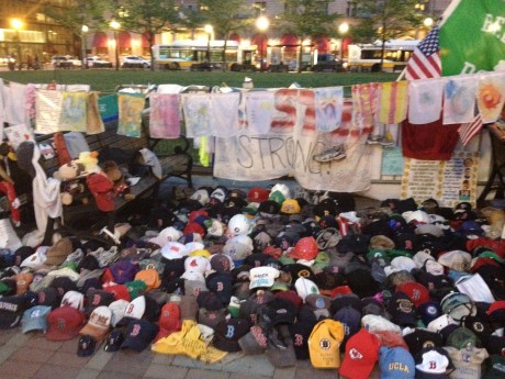   Dos explosiones dejan al menos dos muertos decenas de heridos en el Maratón de Boston  

 Según 'The 172