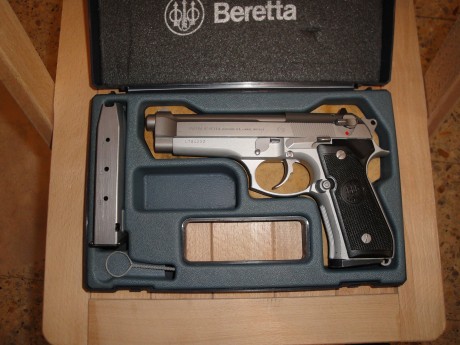 Hola a todos, vendo Beretta 92fs inox. El arma se encuentra en buen estado y tiene poco uso. Esta guiada 00