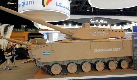 Se llama Doosan K21, y puede portar 105 mm o 120 mm. Ya tienen su carro ligero... 01