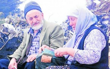 Colegas, amigos y compañeros todos.
Permitirme que con un nudo en la garganta y casi con lagrimas en los 00